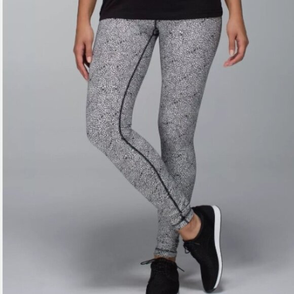 EC Lululemon Wunder Under Pant - Floral Black / White - Size 4 - Picture 1 of 6